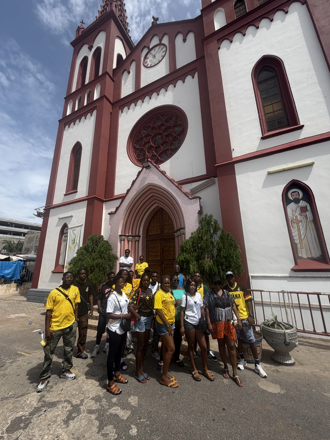 Group picture from the Togo Vibe Experience at the cathedral stop